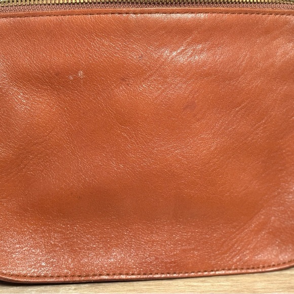 Madewell Simple Crossbody Bag - Picture 7 of 8